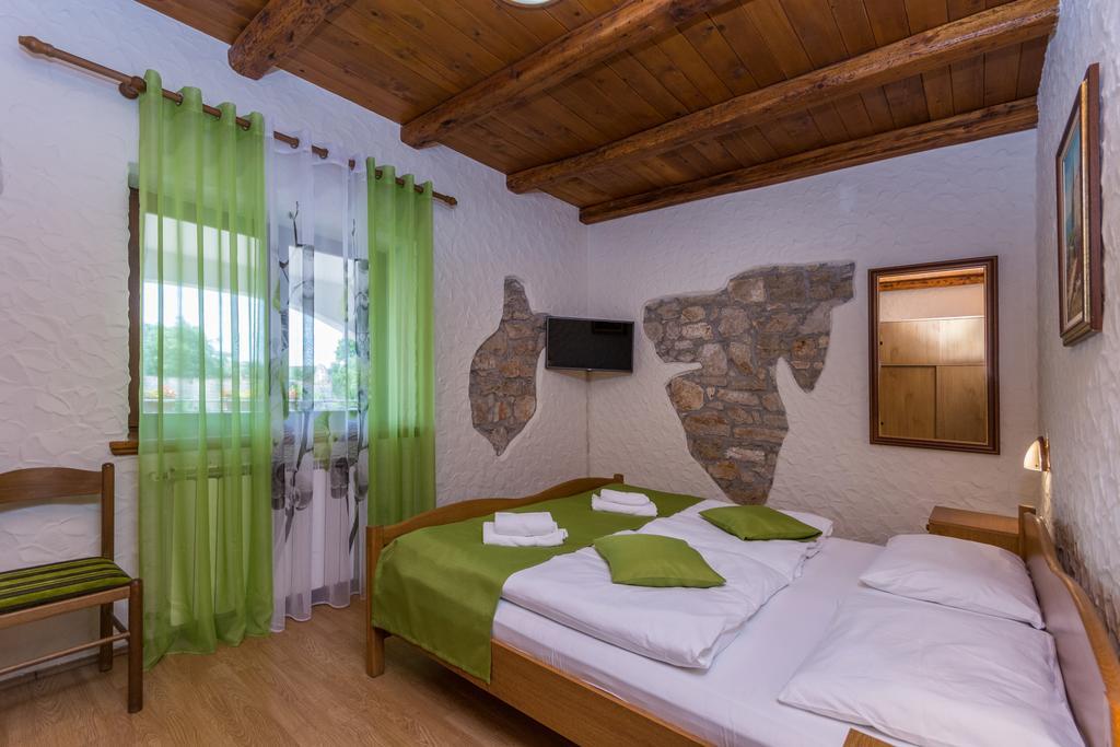 Bed & Breakfast Daniela Veleniki Exterior photo