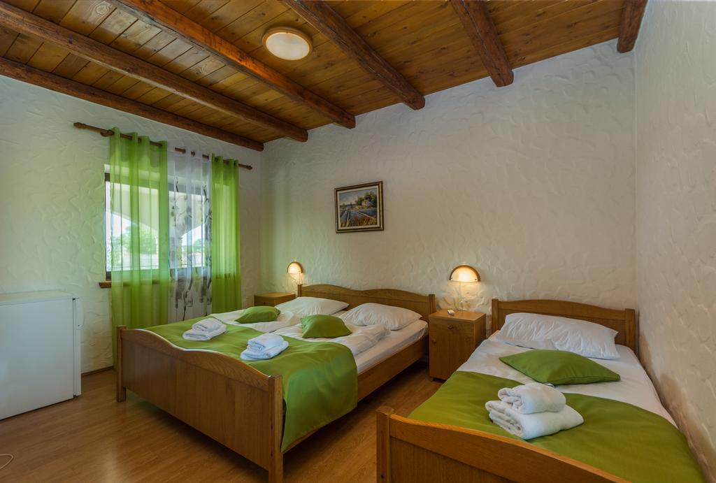 Bed & Breakfast Daniela Veleniki Exterior photo